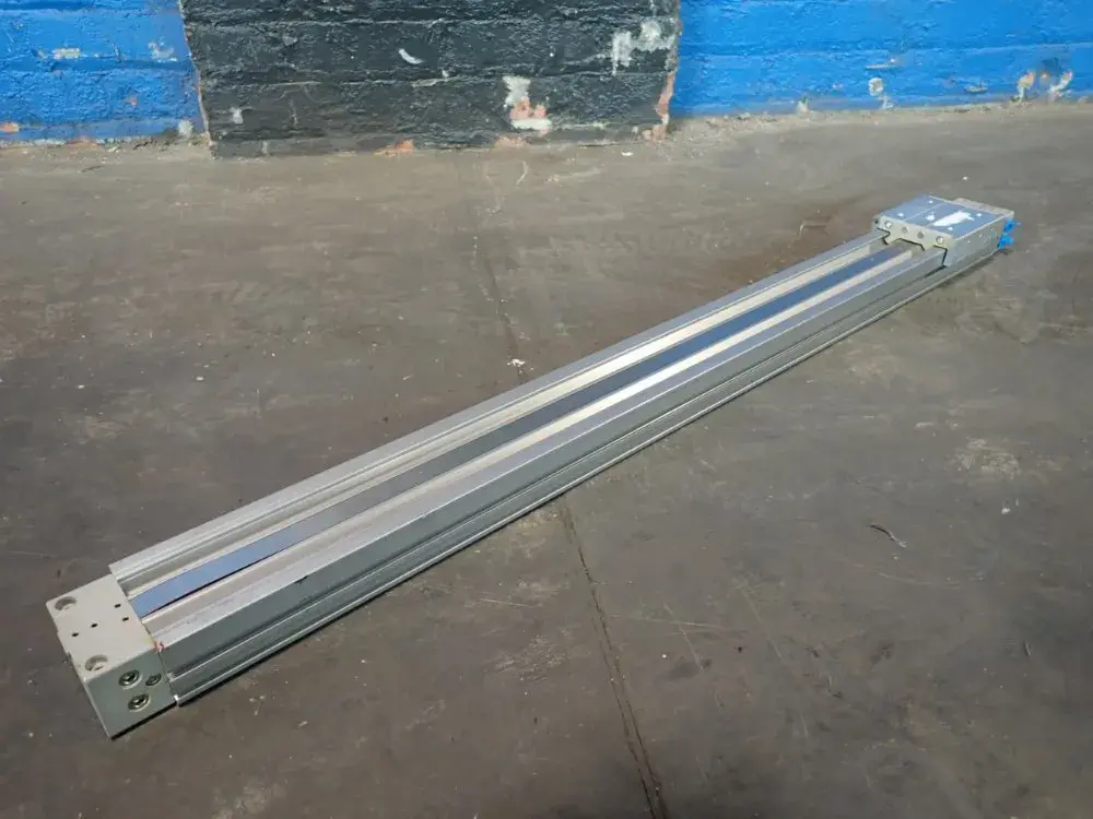 USED SMC MY1M25G700