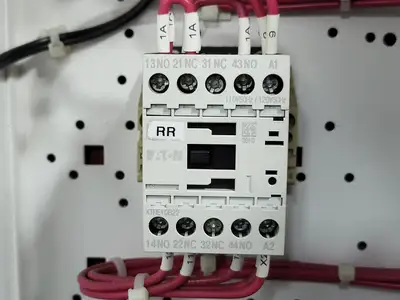 USED EATON CUTLER-HAMMER SVX015A1-5A4N1