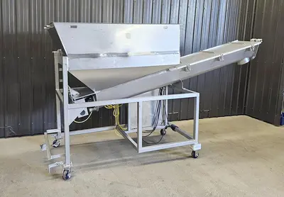 Used Screw Conveyor, 9” diameter x 108” long, Variable Speed
