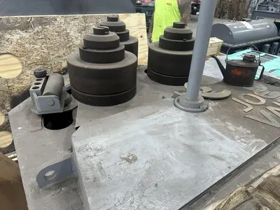 5" X 5" X 1/2" ROUNDO MODEL #R-5-S HYDRAULIC ANGLE ROLL: STOCK #23480