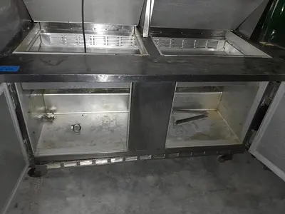 USED BEVERAGE AIR 60IN
