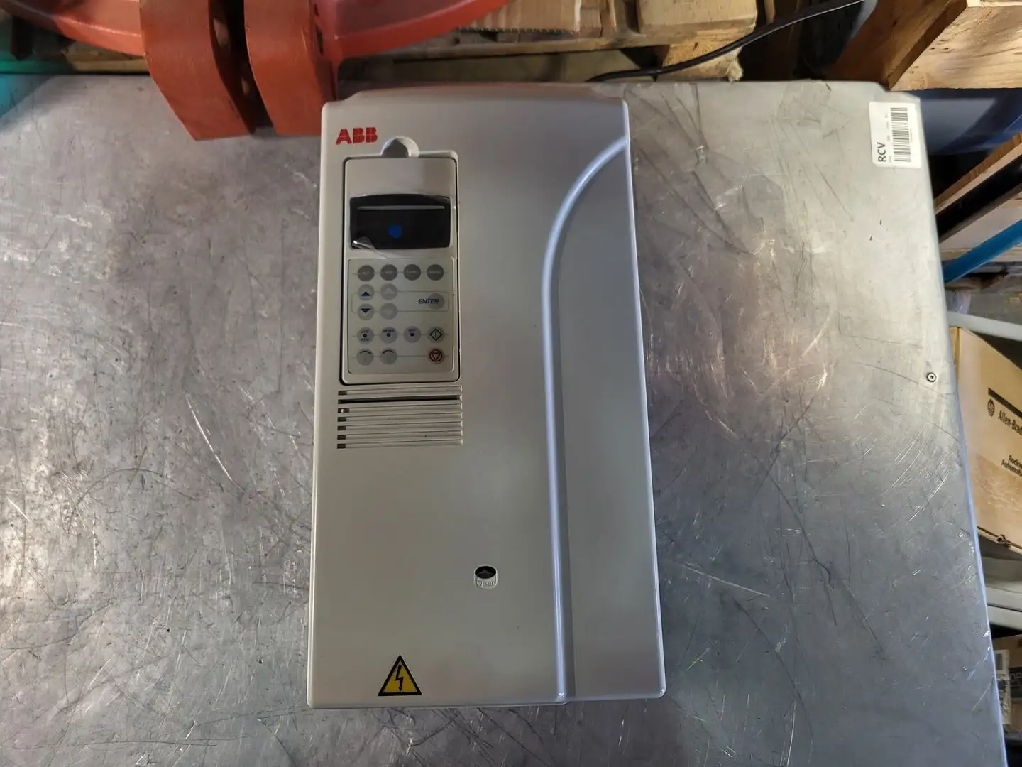 NEW ABB ACS800-U1-0016-7