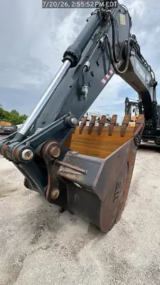 Used 2022 HYUNDAI HX520AL Crawler Excavators Florida US | National Equipment Dealers #1422436