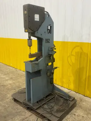USED BTM P10F TOG-L-LOC