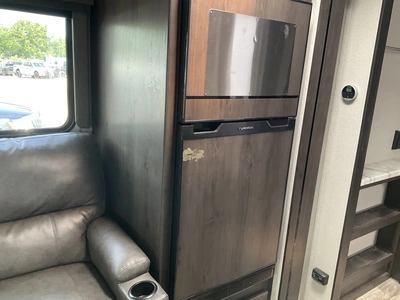 USED 2022 TRANSCEND 245RL