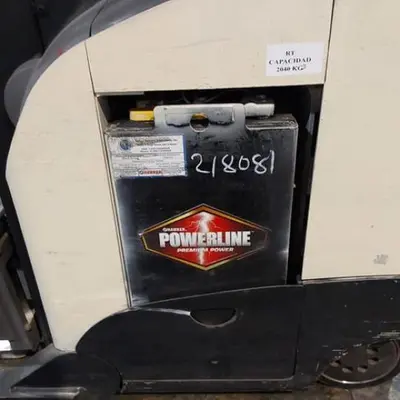 USED 2016 CROWN RR5725-45