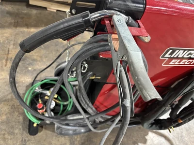 Used LINCOLN "POWERMIG 260" Mig Welders Texas US | MachineryMax #1488347