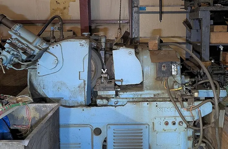 CINCINNATI MILACRON 220-8 GRINDERS, CENTERLESS | T.R. Wigglesworth Machinery Co.