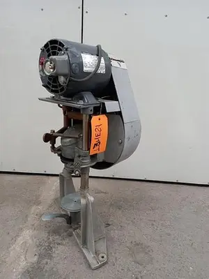 Dixie model  24 Can Seamer