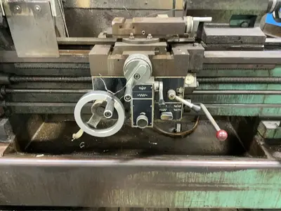 USED 1974 HARRISON M400 CENTER LATHE