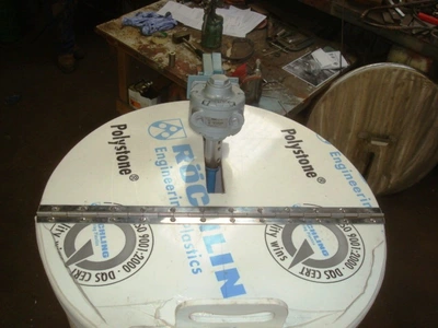 220 L Polypropylene Enclosed Tank