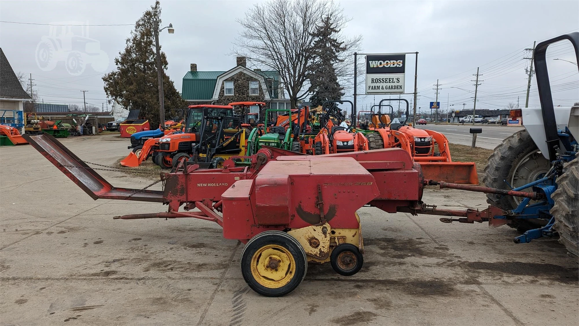 USED NEW HOLLAND HAYLINER 268