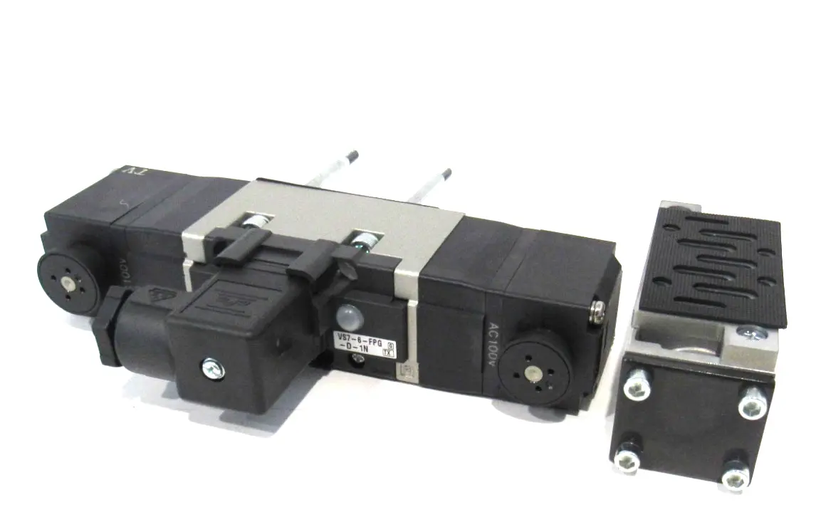 NEW SMC VS7-6-FPG-D-1N SOLENOID VALVE VS76FPGD1N