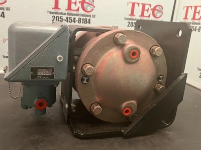 ITT Barton Differential Pressure Pneumatic Flow Transmitter 285B
