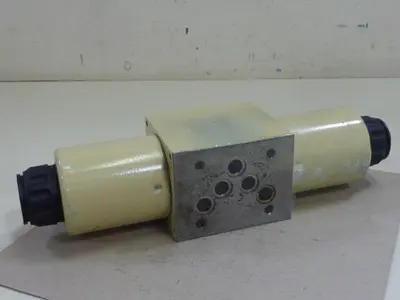 USED MANNESMANN REXROTH 4WE10J32CG24N9K4