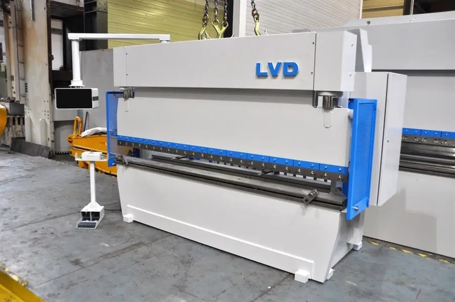USED LVD PPNMZ 80 TON X 3100 MM CNC