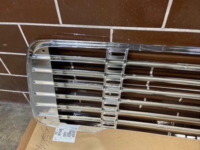 New *OEM*Freightliner M2 17-14787-001 Grille Panel Chrome M2.04 Fast Shipping!