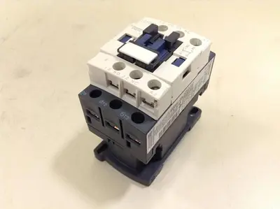 USED TELEMECANIQUE LC1D09