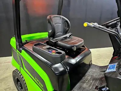 Used 2026 Viper FB30 4-Wheel Sit down Electric Counterbalance Forklifts New York US | United Lift #1446664