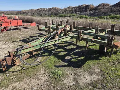 USED 2000 JOHN DEERE 100