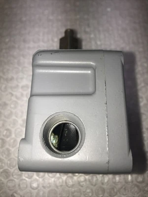 **MICRO SWITCH PREOWNED  EXQ-8436 EXPLOSION PROOF SWITCH #