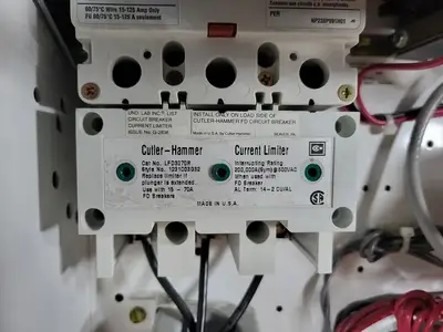 15A, 600V, 3-Ph MCC Disconnect Switch, Size 1 Bucket for Freedom 2100 MCC Frame