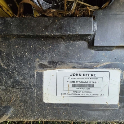 JOHN DEERE 8800 chopper | Iron Listing (38)