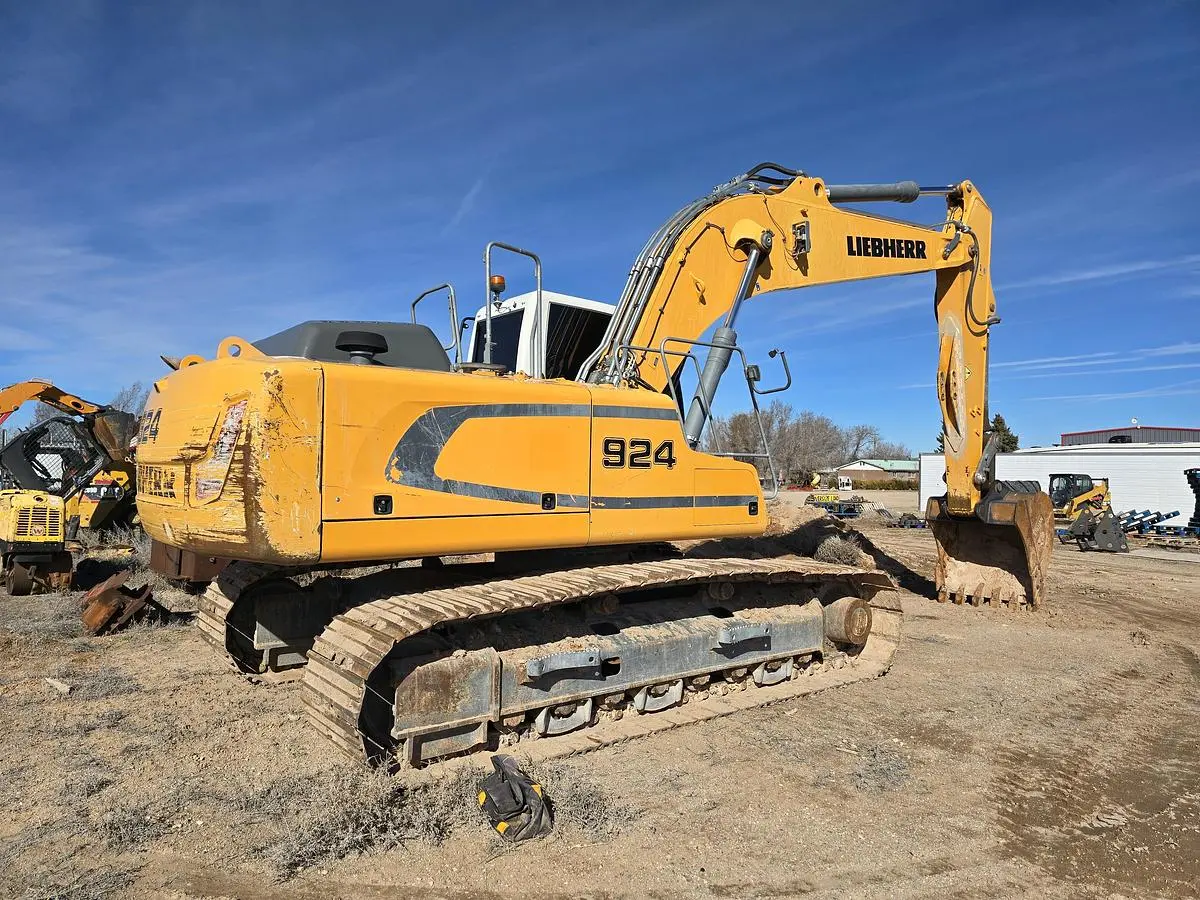 Used 2019 LIEBHERR R924 LC Crawler Excavators Utah US | Berry Machinery #910866