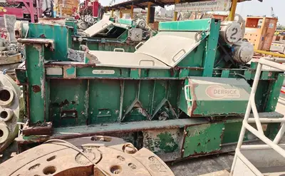 (5) Derrick FLC-514 VE Vapor Extraction Flo-Line Cleaner shale shakers.