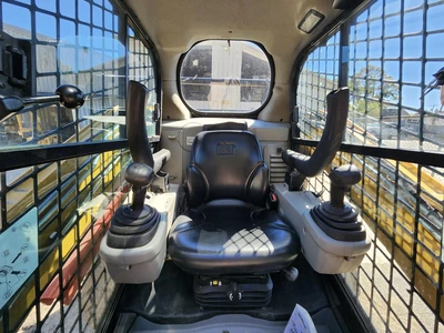 Used 2013 CATERPILLAR 262C2 Skid Steer Loaders New York US | Abele Tractor #1343058