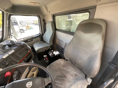 Used 2011 VOLVO VHD Dump trucks California US | Big Truck & Equipment #1412190
