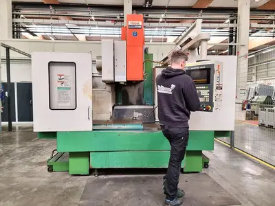 USED MAZAK MT-V 515 X: 1050 - Y: 510 - Z: 560 MM CNC