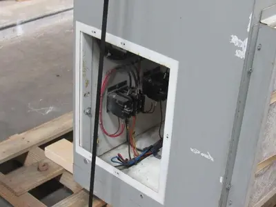 GE 7VNESO30CD02 100HP Adjustable Speed AC Drive System In Cabinet 500V 175A