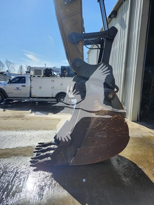 USED 2023 XCMG XE300U