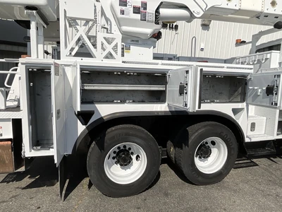 Used 2013 INTERNATIONAL 7500 Bucket (boom) trucks California US | Big Truck & Equipment #1412217