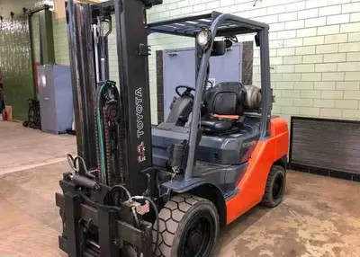 USED 2018 TOYOTA 8FGU32