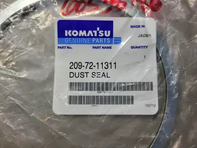 NEW KOMATSU 209-72-11311