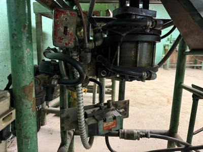 Used _UNKNOWN_ _UNKNOWN_ Pneumatic Presses Michigan US | Miedema Asset Management Group #1360957