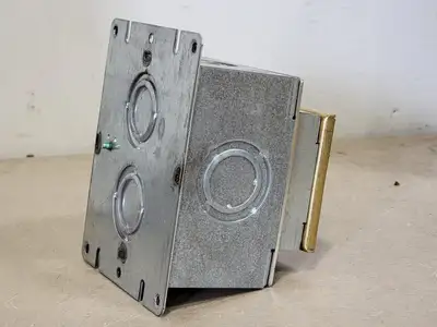USED HUBBELL 6256