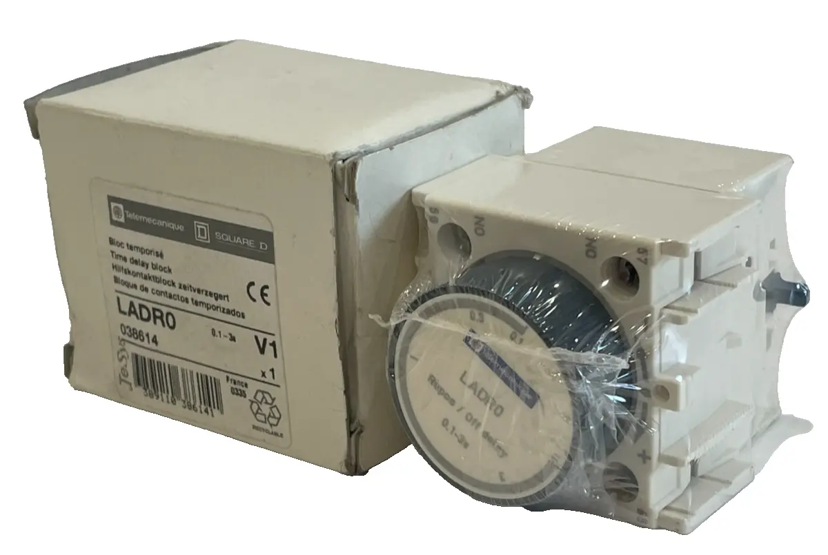 NEW TELEMECANIQUE /SQUARE D LADR0 CONTACT BLOCK