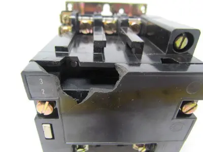 Square D Type SBO 12 Ser A Contactor 600VAC 50/60Hz size 0 class 8702 Lot of 2