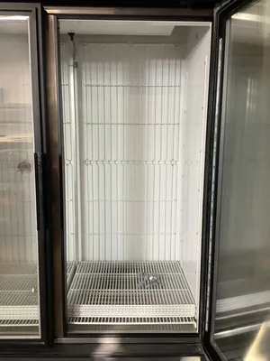 152-0424 True GDM-49F-LD Self Contained 2 Door Freezer