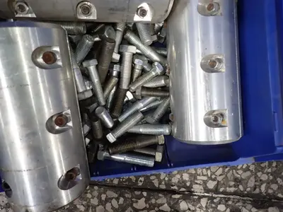 Clamps / Bolds
