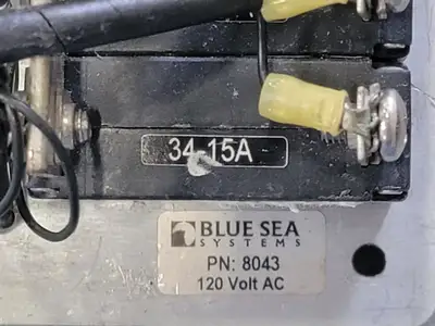 USED BLUE SEA 8043