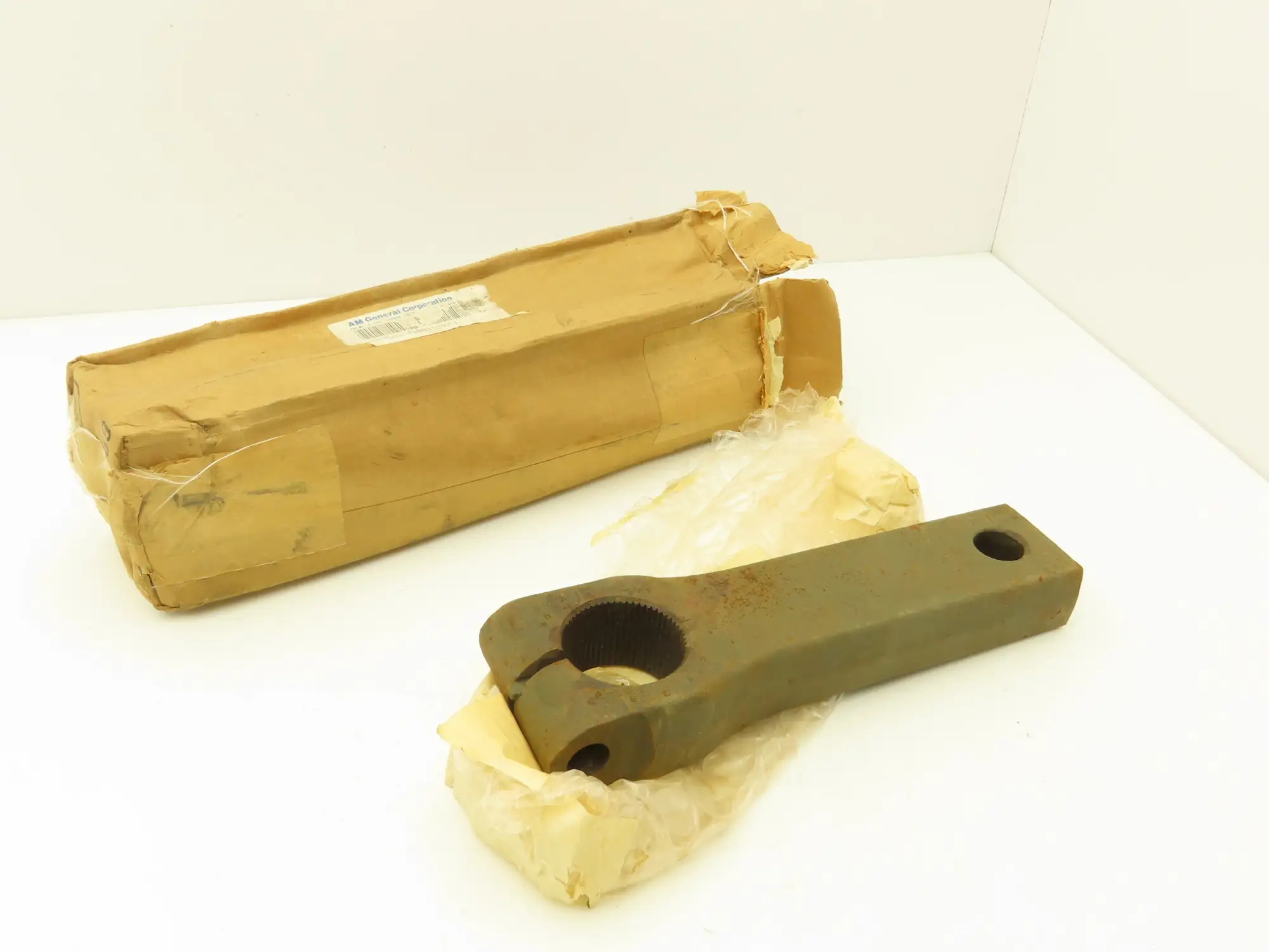 AM General DLA500-84-M-CV90 Humvee Pitman Arm Steering Replacement 15B41