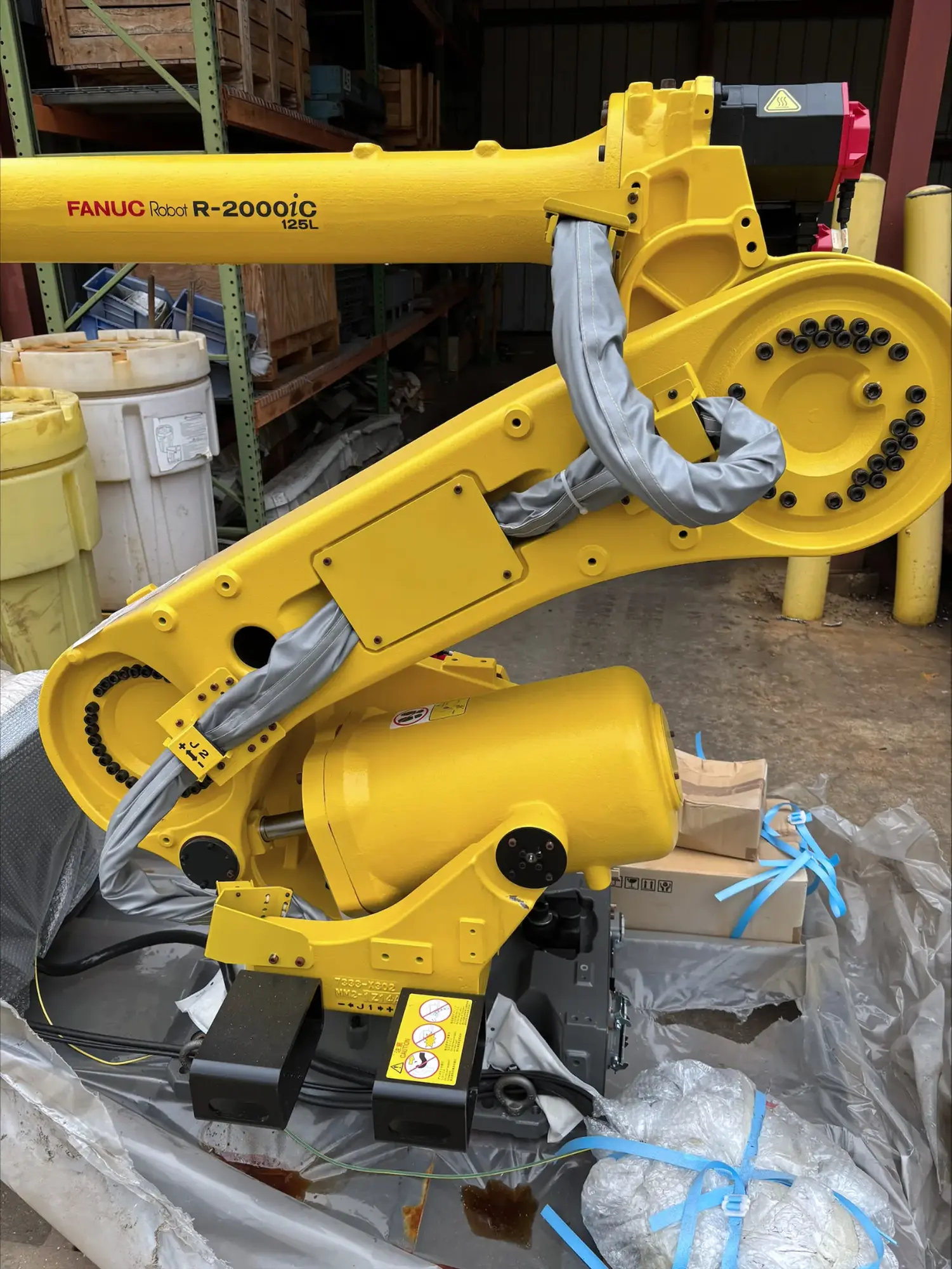 Used 2021 FANUC R-2000IC/125L A-CAB Robots Illinois US | Machinery Marketing International #1518793