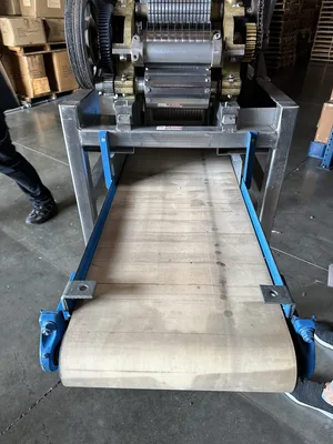 USED URSCHEL LABORATORIES L-A WITH DISCHARGE CONVEYOR