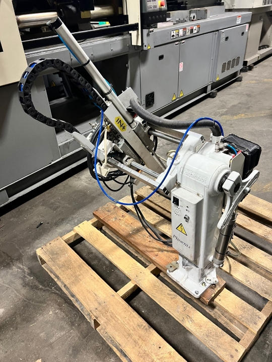 Used 2012 ALFA ROBOT P550V Order Pickers | Hunter Plastics #788784