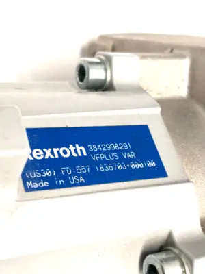 Used Bosch Rexroth, Lenze MDEMAXX071-32C1U Gearmotors Michigan US | Maverick Industrial Sales #1398769
