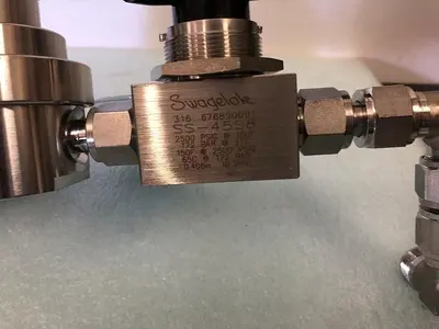 TECSOM 150 WITH T.E.M FILTER AND SWAGELOK SS-45S8
